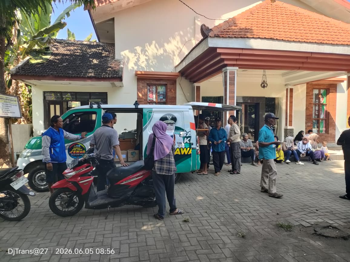 Diserbu Warga, Samsat Keliling Polantas Nganjuk di Kecamatan Berbek Permudah Pembayaran Pajak Kendaraan
