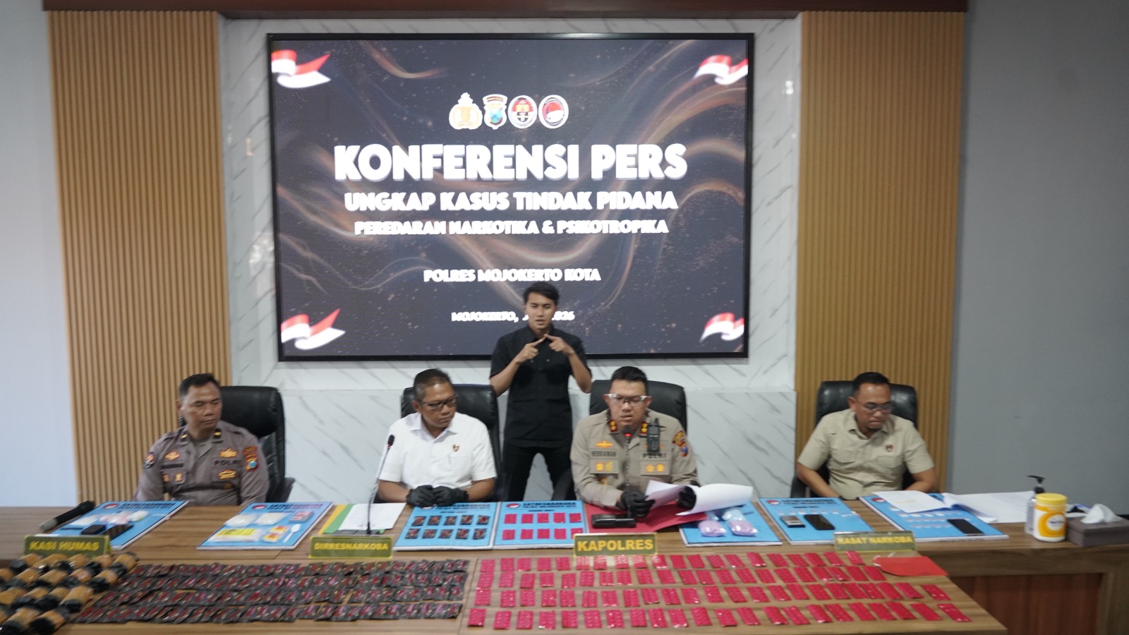 Polres Mojokerto Kota Ungkap Narkoba Temukan 330 Catride Vape Berisi Etomidate