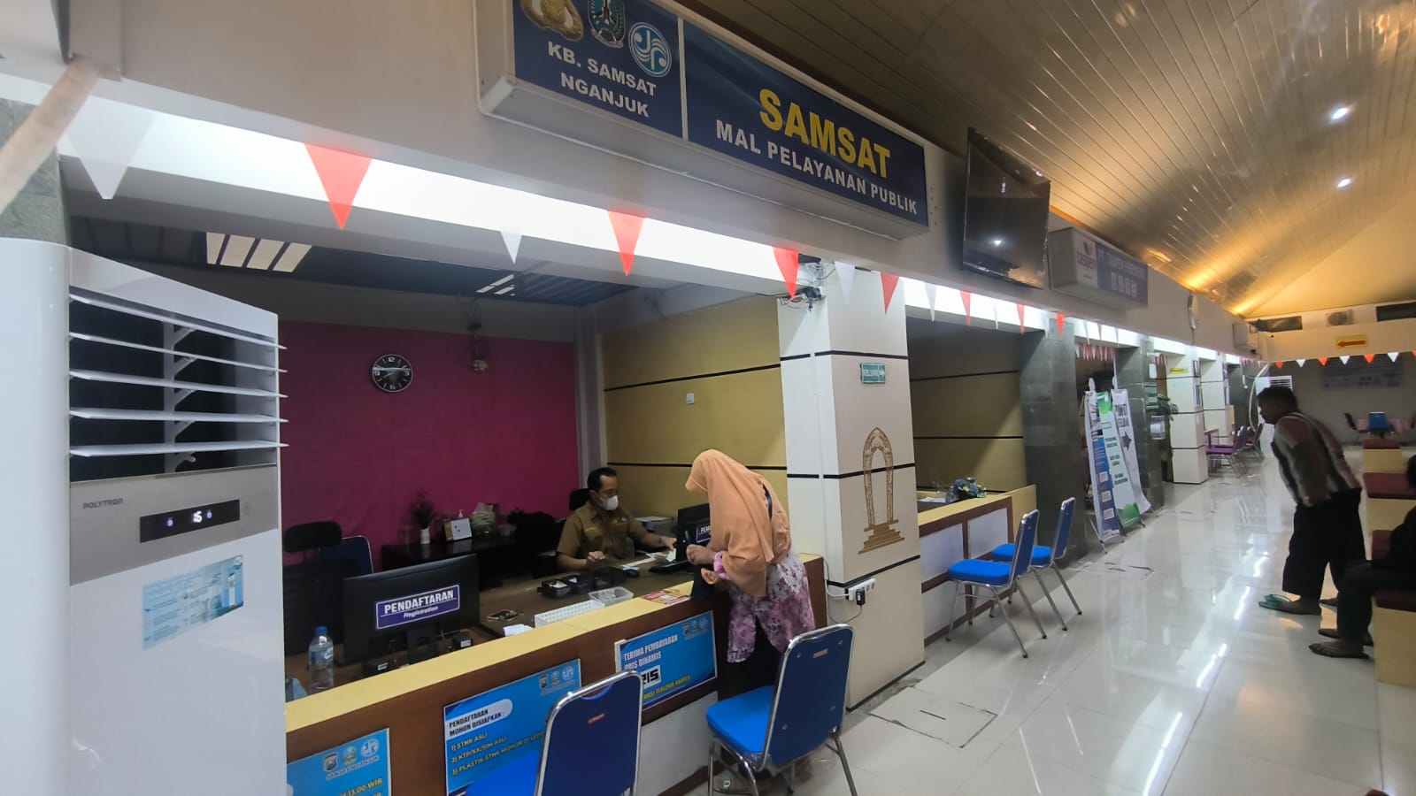 Satu Lokasi, Banyak Urusan Selesai! Samsat MPP Nganjuk Permudah Warga Bayar Pajak Kendaraan