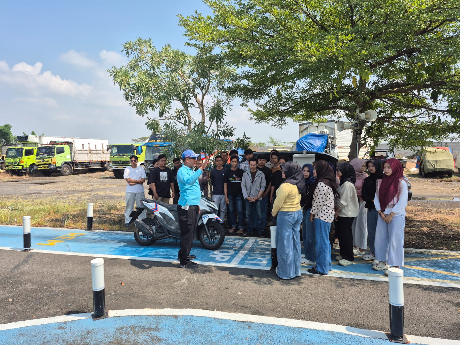 Perkecil Peluang Gagal Saat Tes, Aipda Andik Bekali Pemohon SIM Roda Dua dengan Pelatihan Dasar Singkat