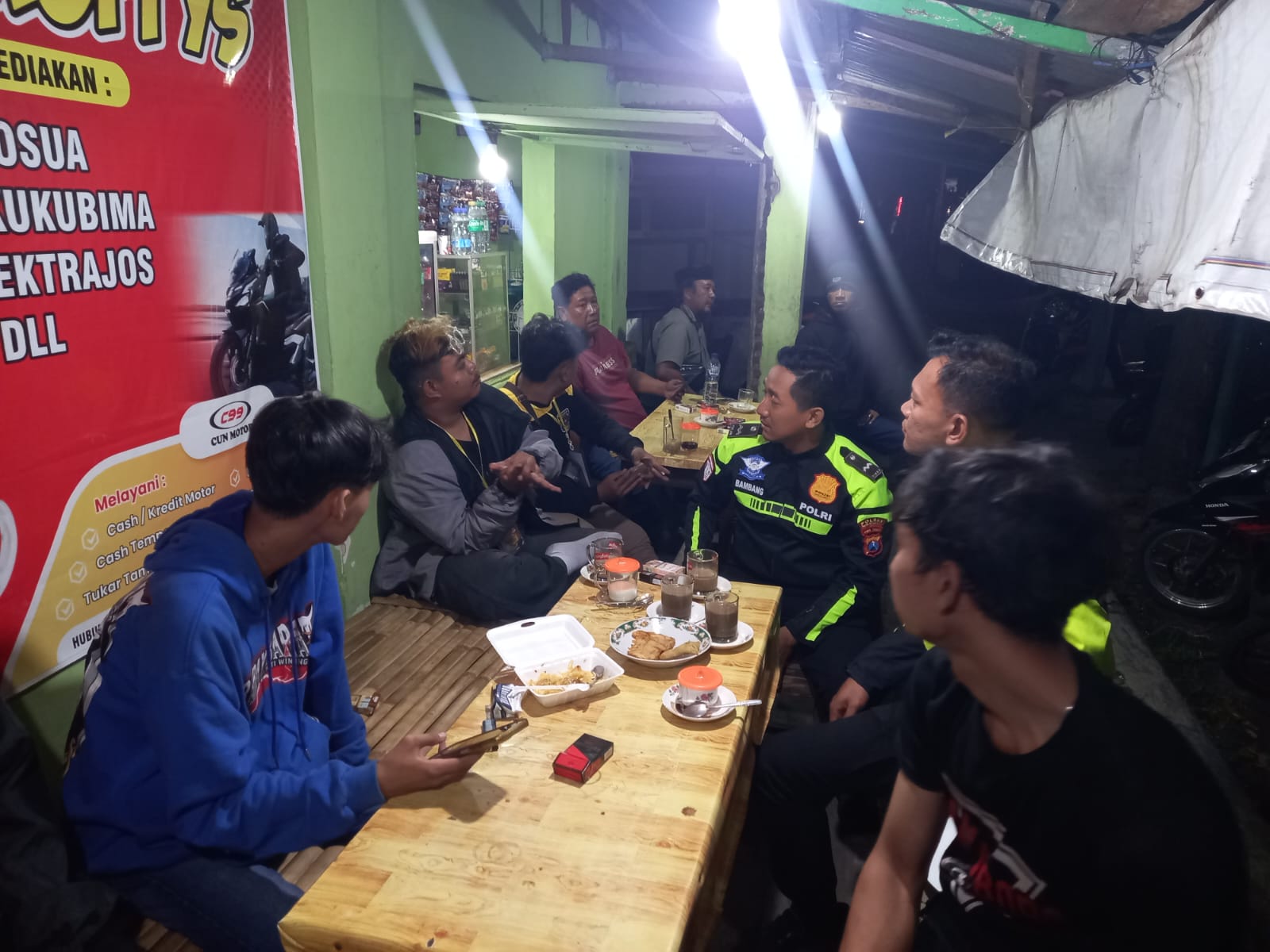 Polantas Menyapa, Satlantas Nganjuk Rangkul Komunitas Motor Lewat Dialog Santai Keselamatan Berlalu Lintas