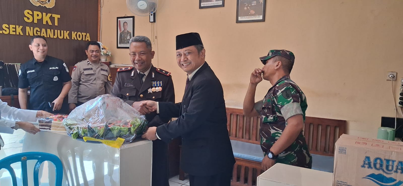 Forkopimcam Nganjuk Beri Kejutan Hari Bhayangkara ke-80, Wujud Sinergitas untuk Polsek Nganjuk Kota