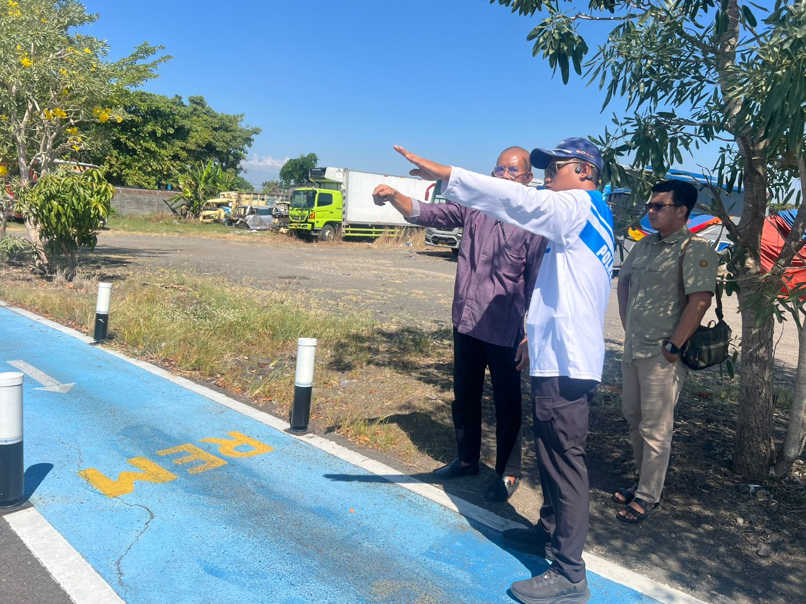 Polantas Menyapa, Aipda Andik Dampingi Pemohon SIM Lansia agar Lebih Tenang Hadapi Ujian Praktik Roda Empat