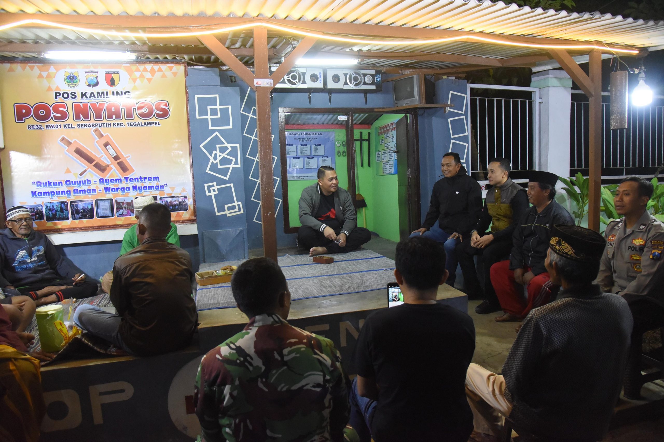 Kapolres Bondowoso Blusukan ke Pos Ronda Bukti Sinergitas Polri dengan Masyarakat untuk Kamtibmas