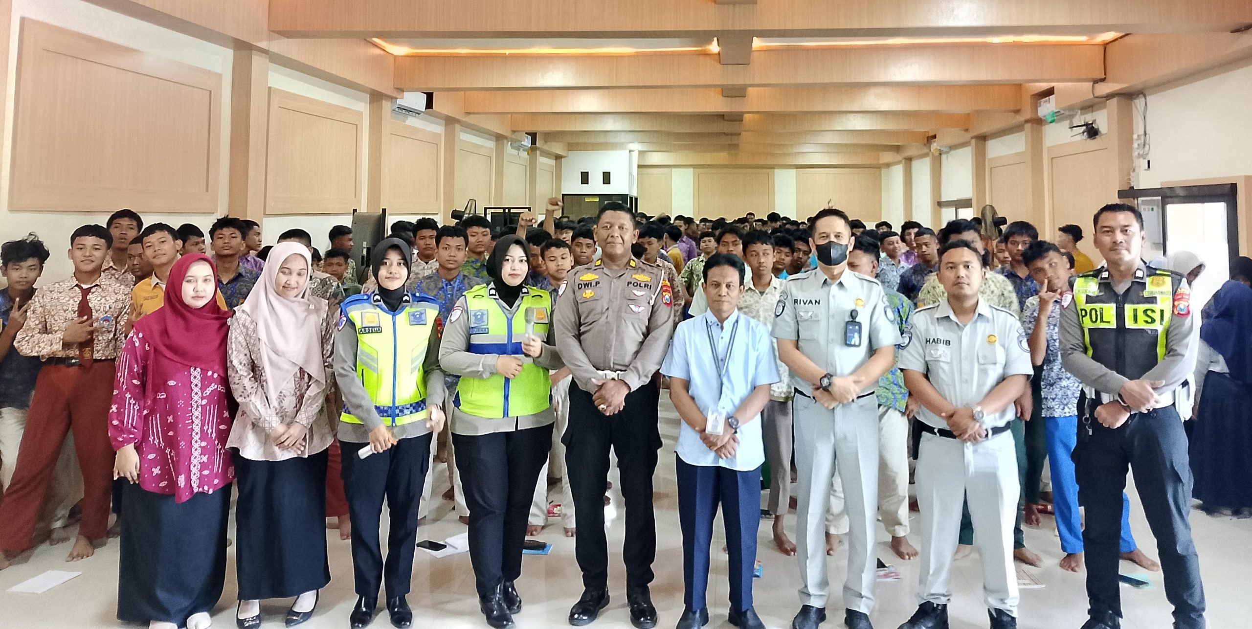 Polantas Menyapa, MPLS di SMK Muhammadiyah 1 Nganjuk Dimanfaatkan Satlantas Tanamkan Budaya Tertib Berlalu Lintas