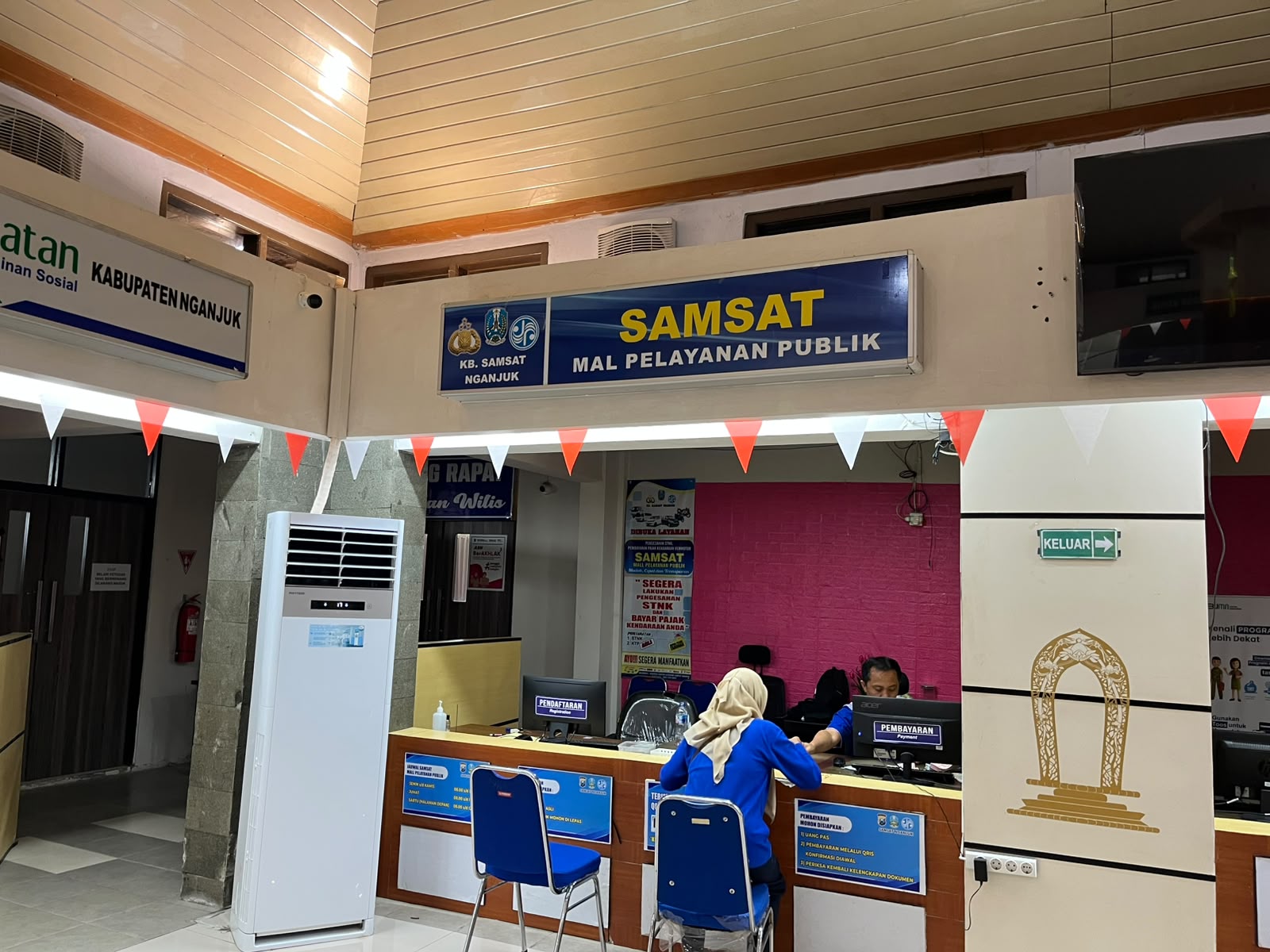 Permudah Wajib Pajak, Satlantas Polres Nganjuk Buka Gerai Samsat di Mal Pelayanan Publik
