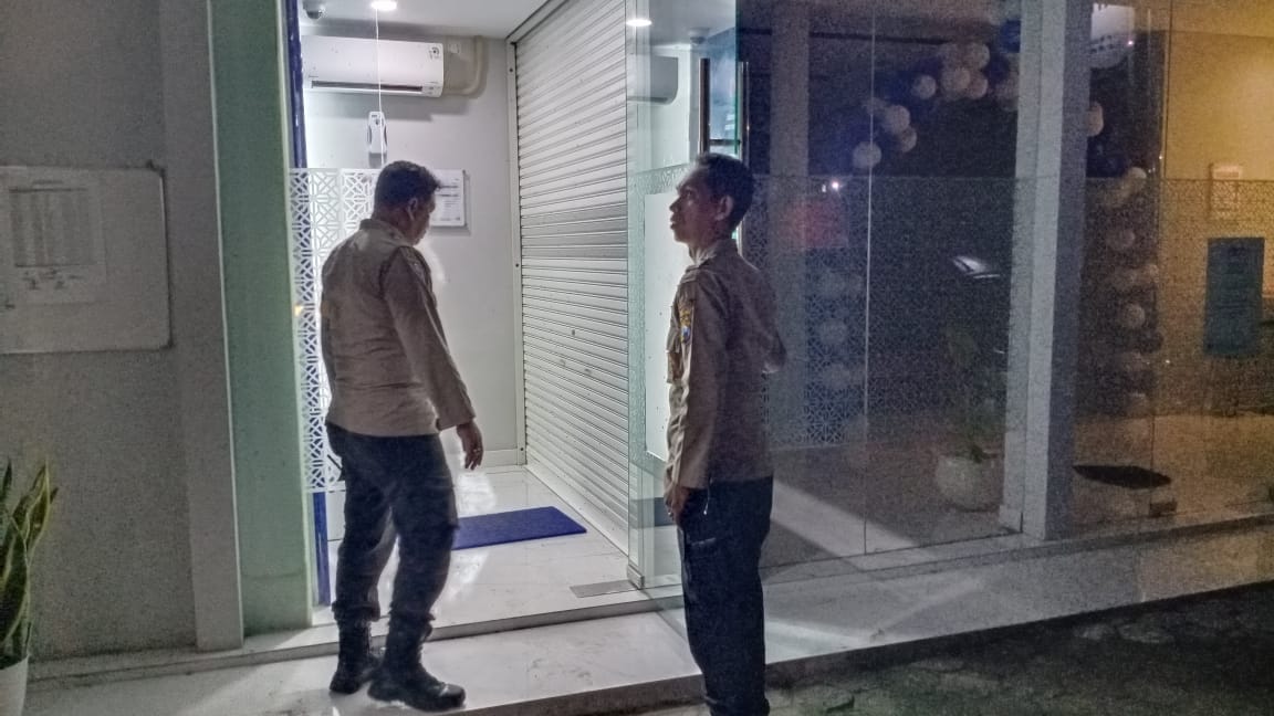 Polsek Jatikalen Patroli Perbankan BRI unit Jatikalen untuk Cegah Tindak Kejahatan di ATM